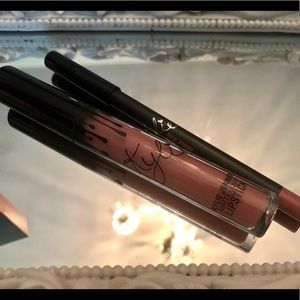 Kylie “Kylie” LipKit Trade for Lizzie Private List